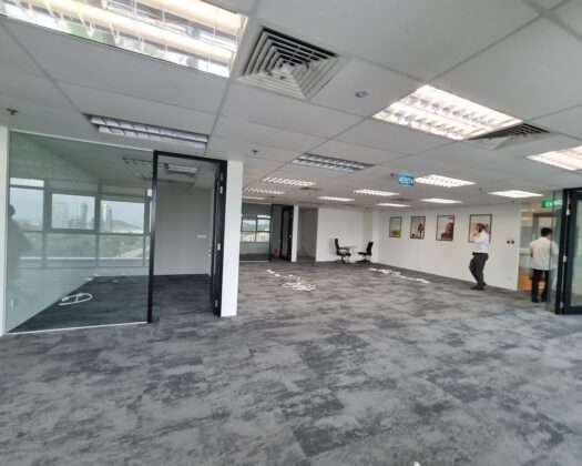 , Well Maintained Fitted Office for Rent near MRT