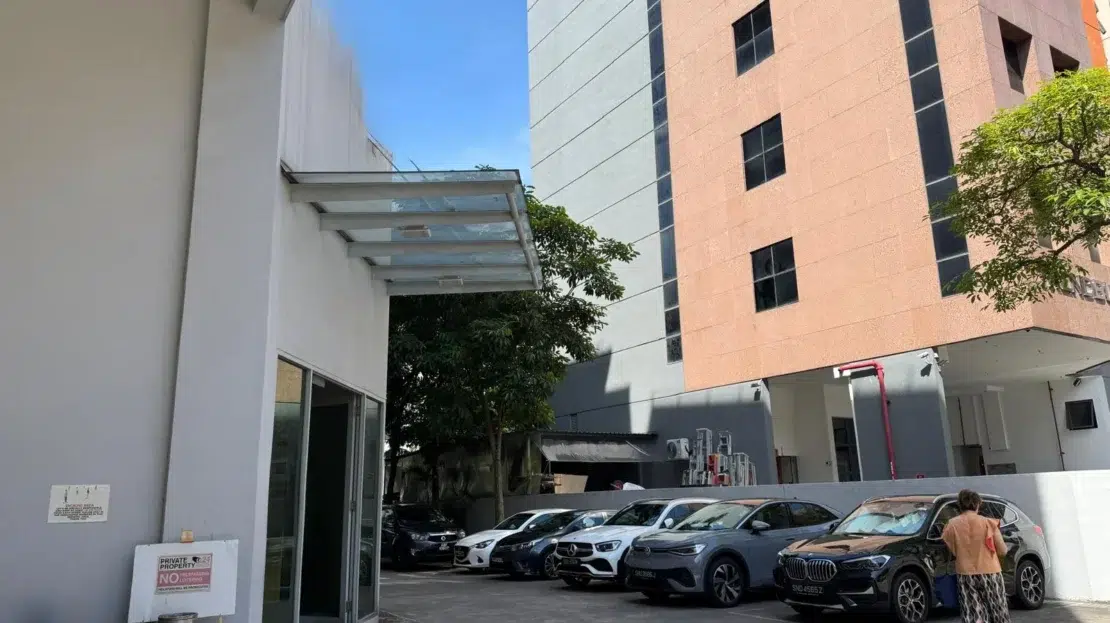 B2 Factory for rent at Kaki Bukit place