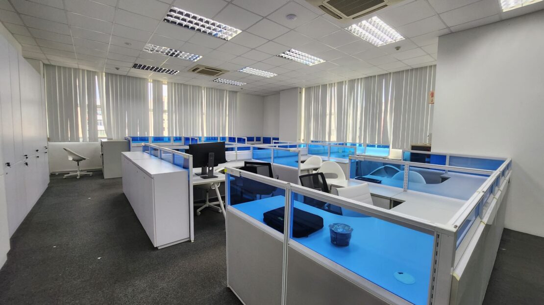 Kaki Bukit fitted office