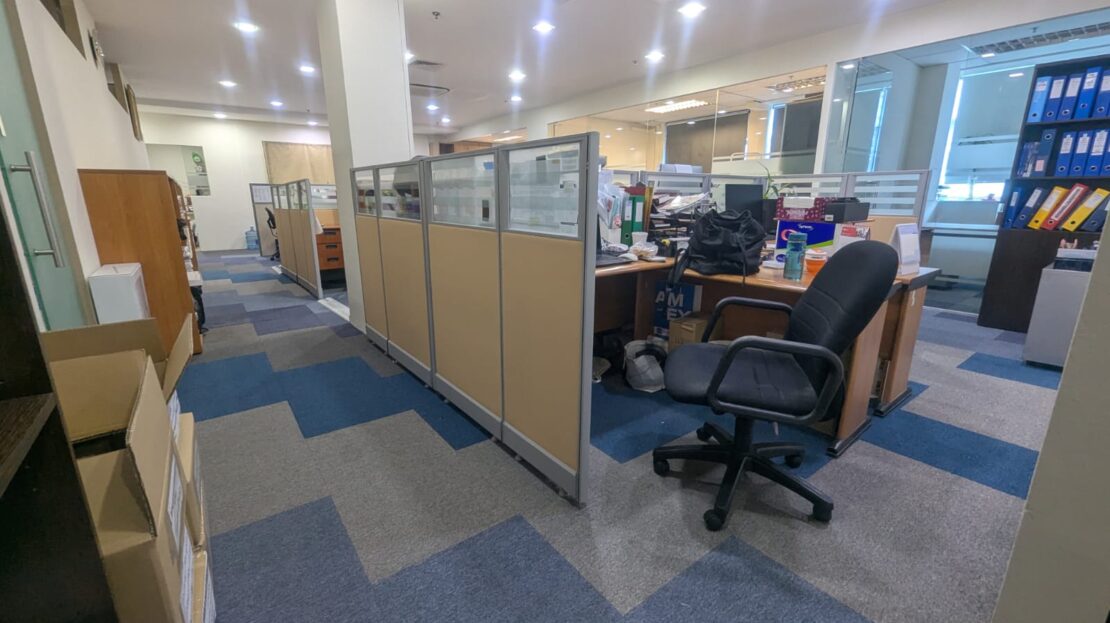 Fitted office lower delta