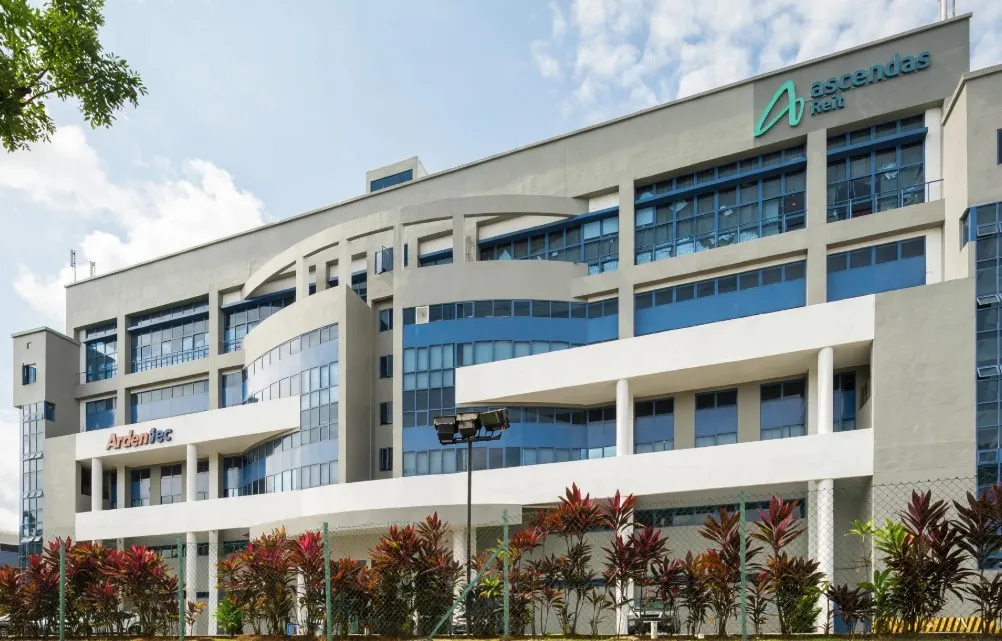 12 Woodlands Loop