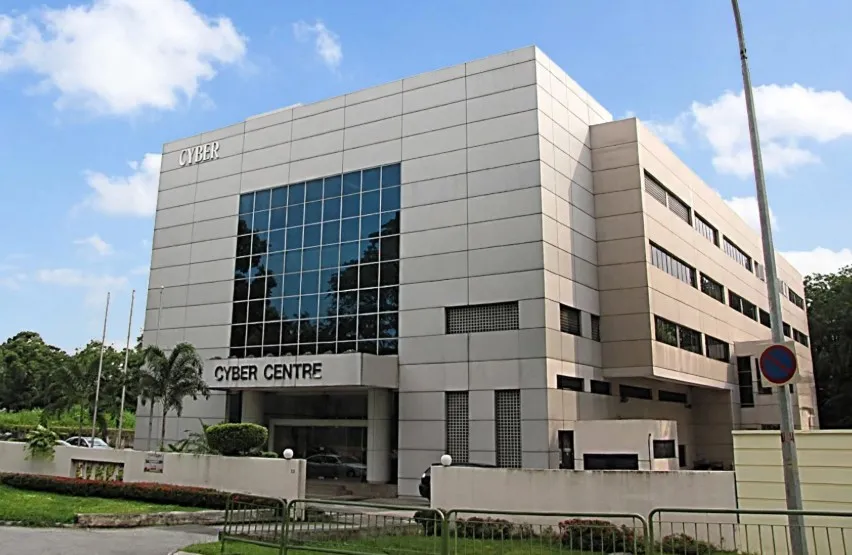 Cyber Centre &ndash; 16 Jalan Kilang Barat Singapore 159358