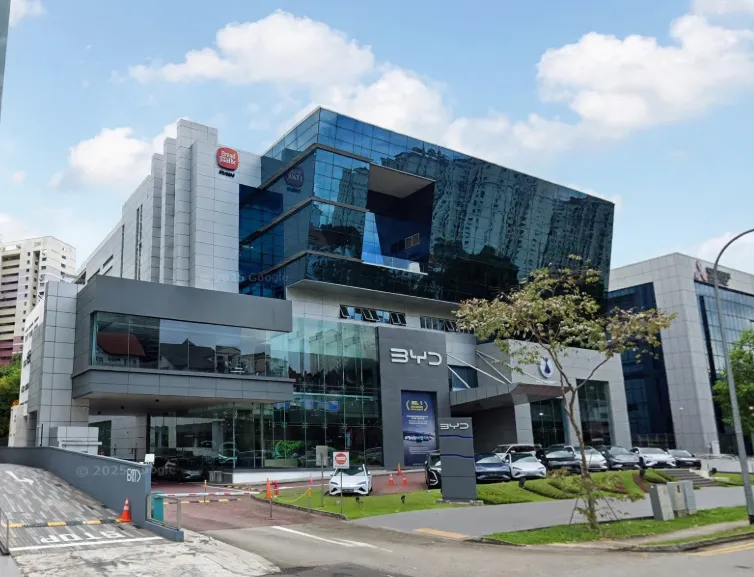 Vantage Automotive Centre – 305 Alexandra Road, Singapore 159942